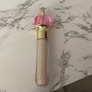 Jeffree Star Concealer in “C8”